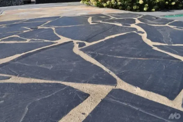 Flagstones Ultra Black
