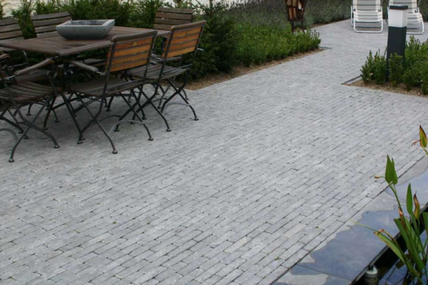 Spotted-Bluestone-22Soft-Finish22-in-Waalformaat Spotted-Bluestone-22Soft-Finish22-in-Waalformaat